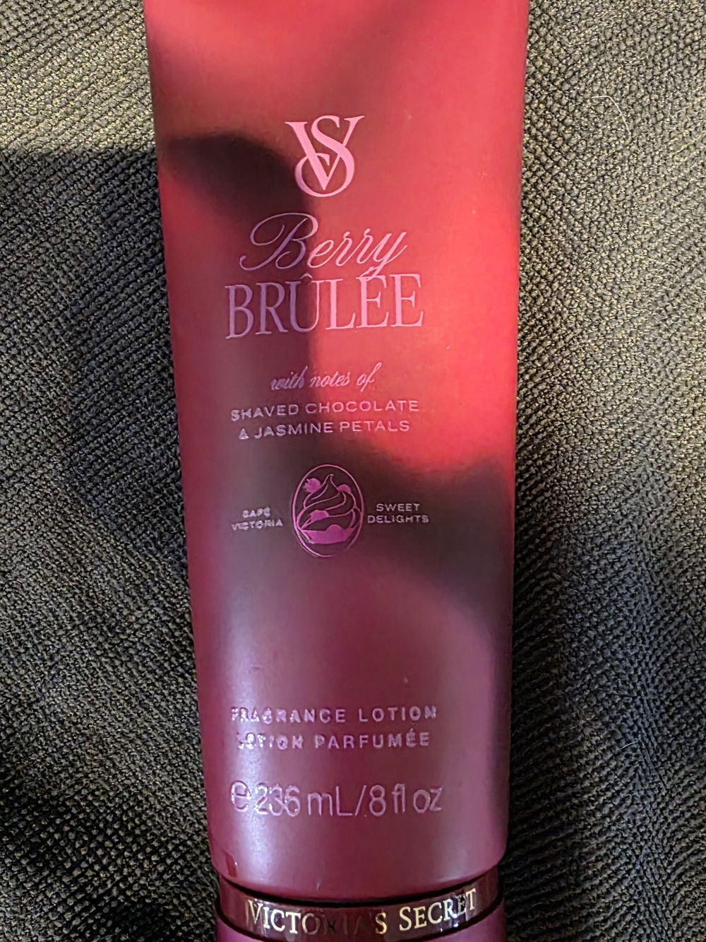 Victoria's Secret Berry Brûlée Fragrance Lotion - Deep Berry Red